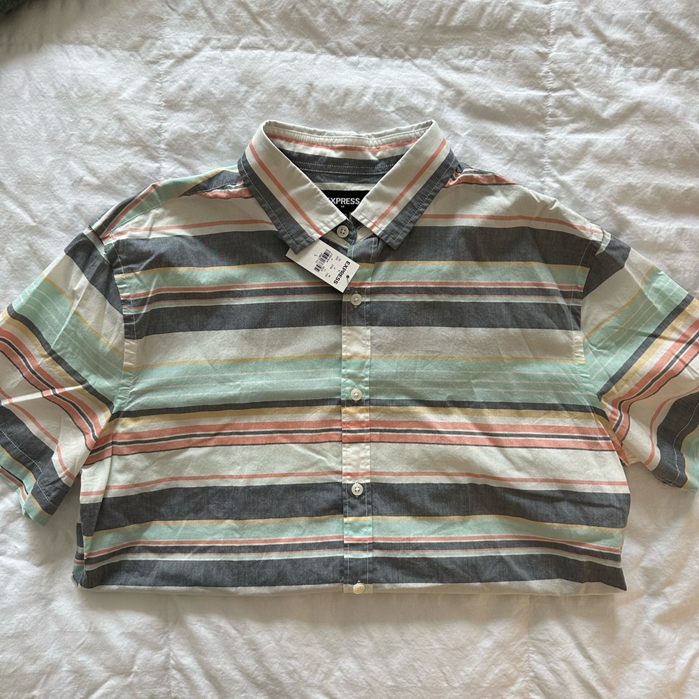 men’s EXPRESS short sleeve button down